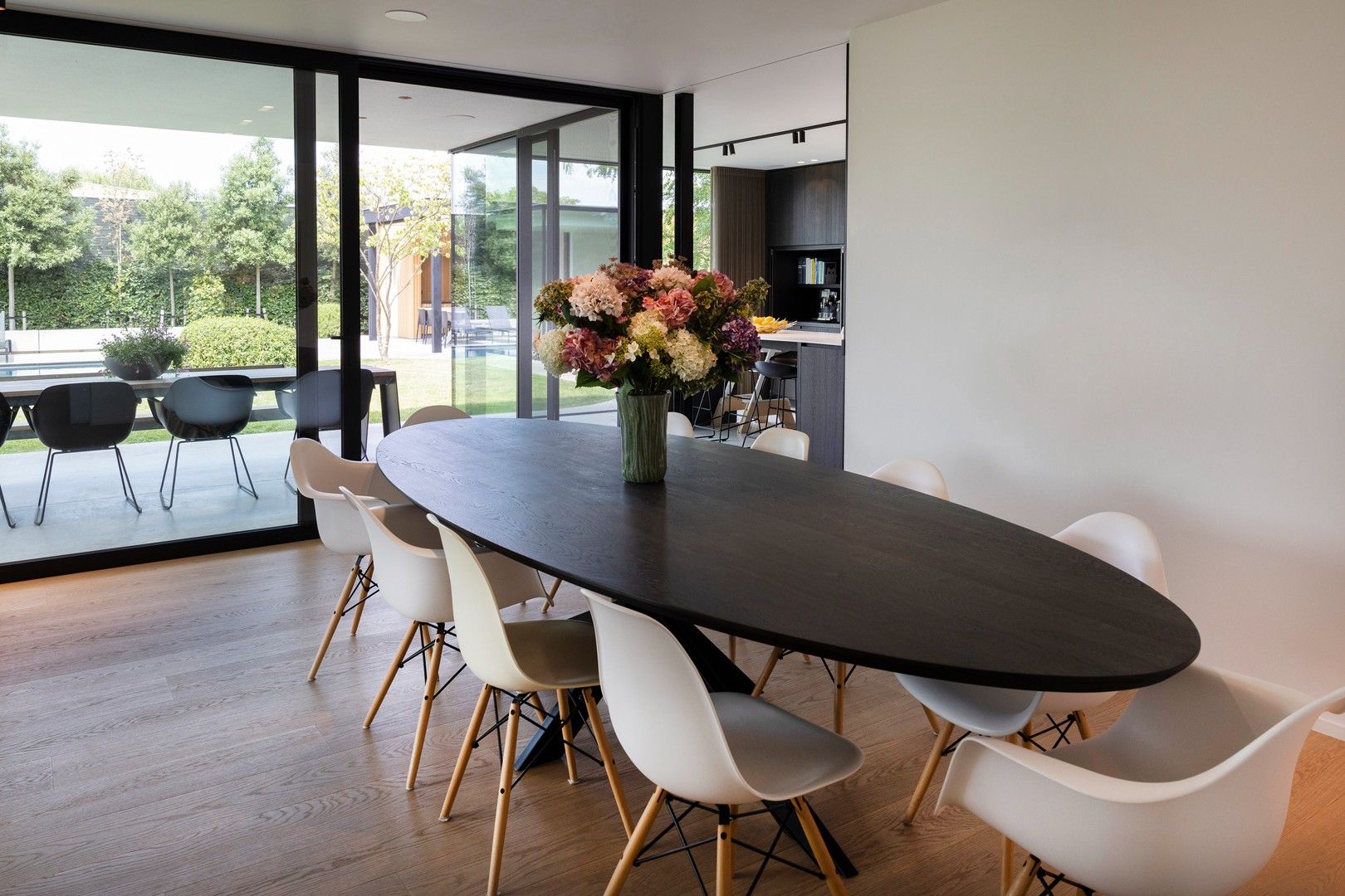 Ruime, stijlvolle villa met poolhouse en zwembad. foto 6