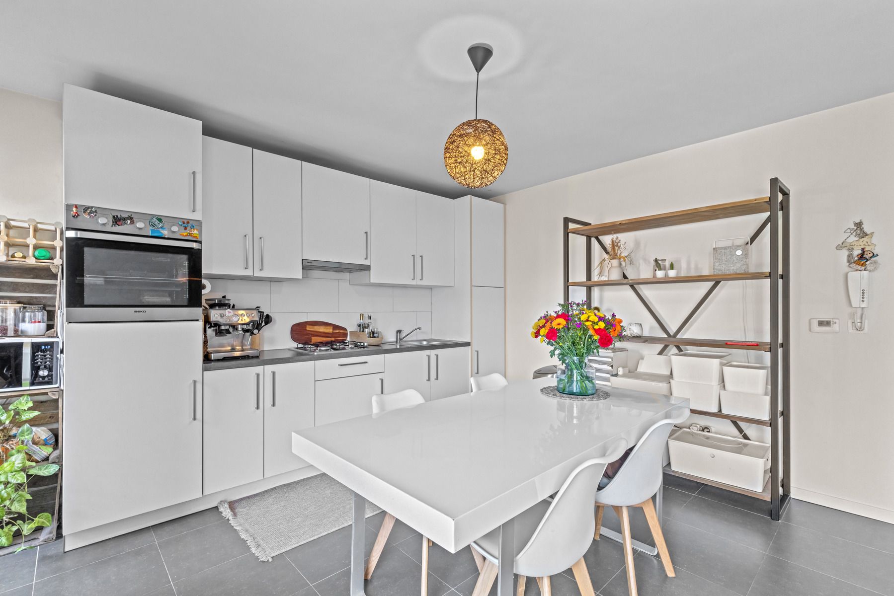 Lichtrijk 2-slaapkamer appartement met terras in Wondelgem  foto 6