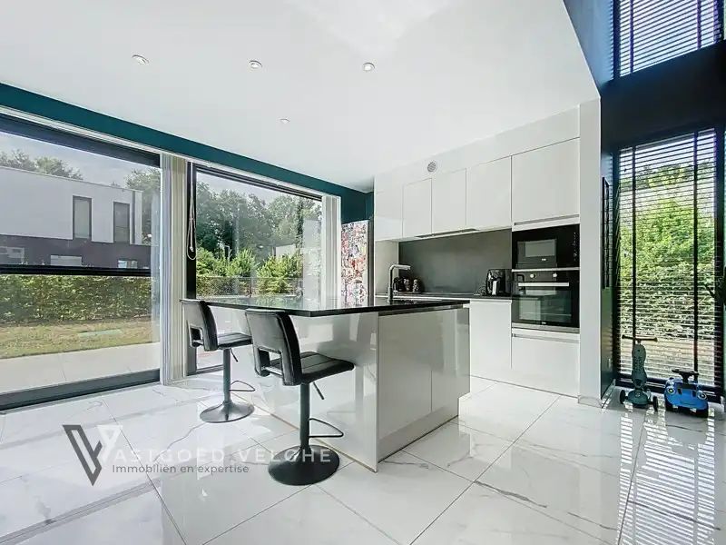 Moderne woning  van 151m² aan de rand van centrum-Genk foto 13