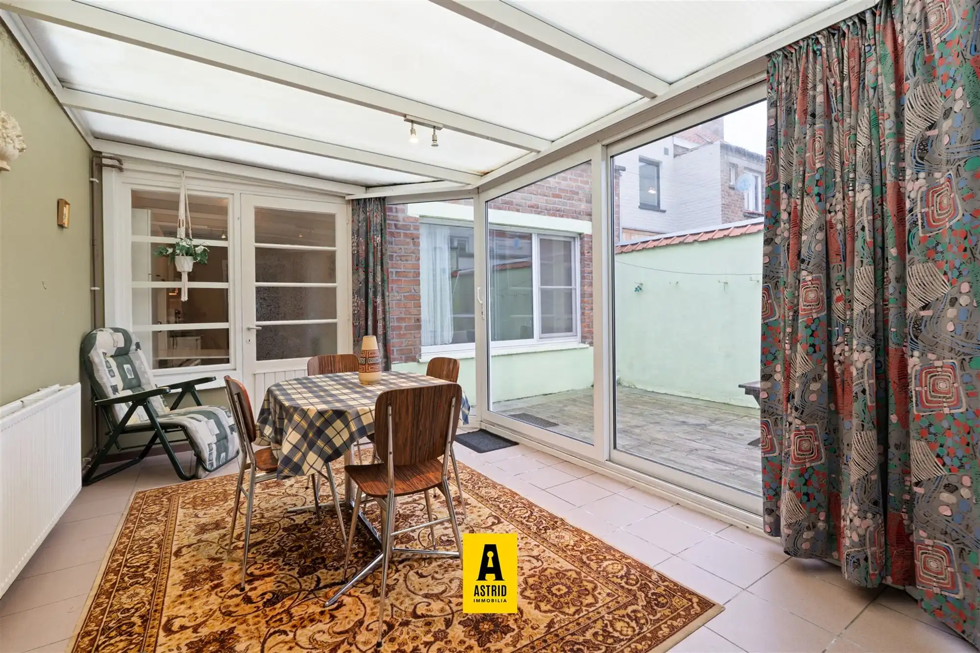  Ruime rijwoning met 5 slaapkamers en tweewoonst-indeling op topligging in Bredene foto 16