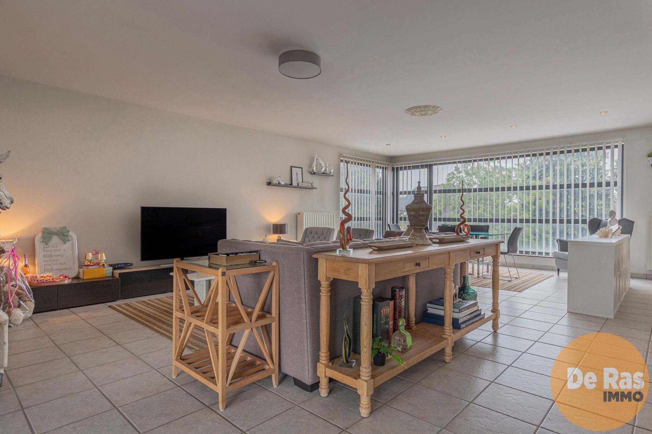 HAALTERT - Ruime duplex met 4 slpks en terras! foto {{pictureIndex}}