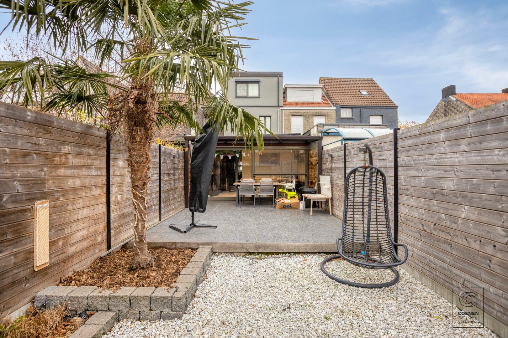 Instapklare gezinswoning van 141 m² met drie slaapkamers te Ekeren! foto 19