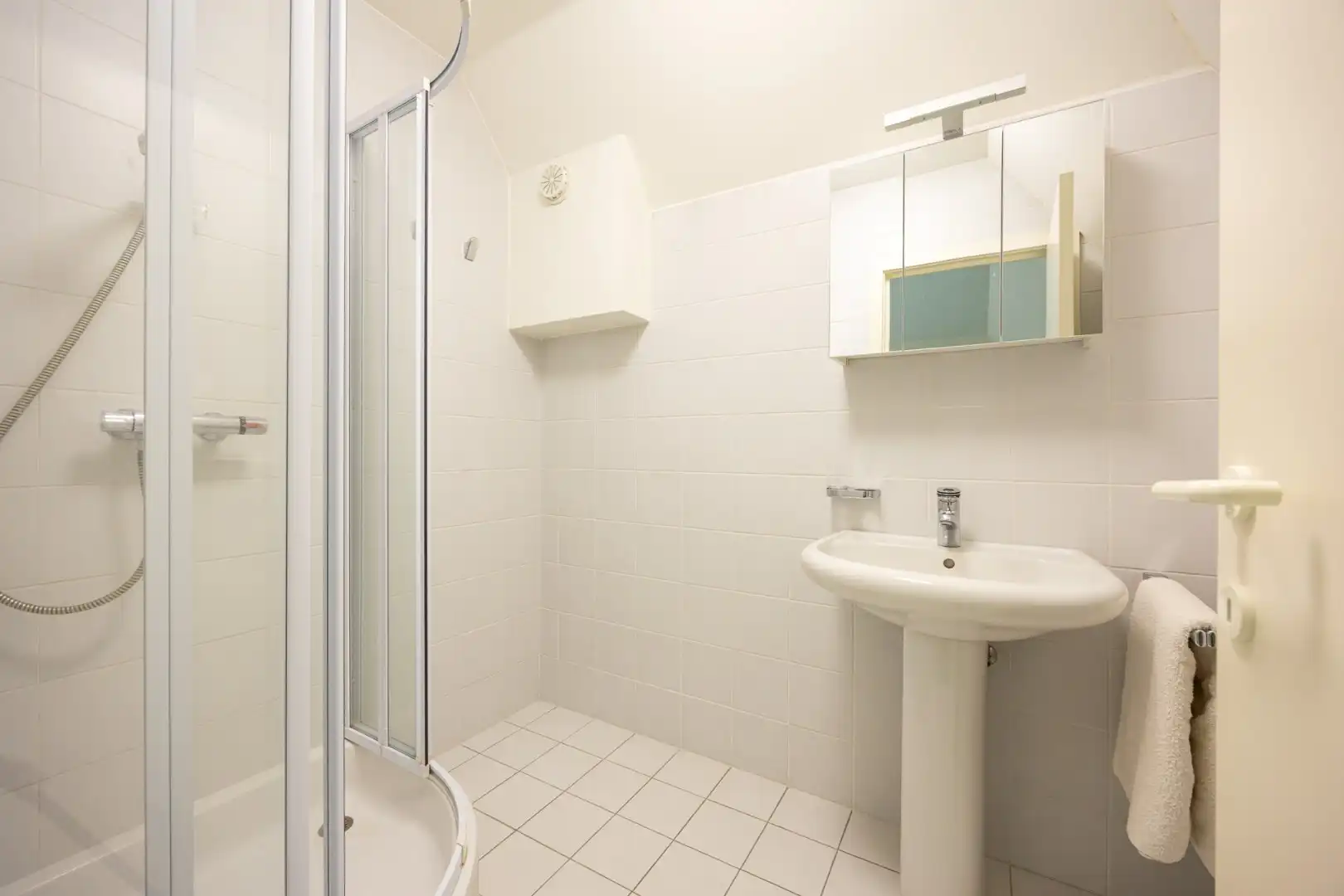 Exclusieve villa met gelijkvloerse master suite, prachtige tuin en uitzonderlijk wooncomfort foto 27