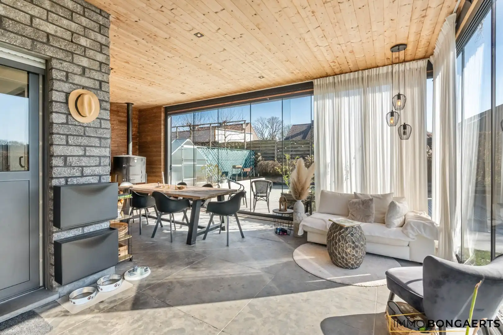 Energiezuinige woning met zwembad op rustige ligging in As foto 12