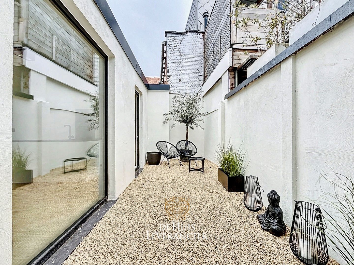 Gerenoveerde rijwoning met charme elementen  foto 12