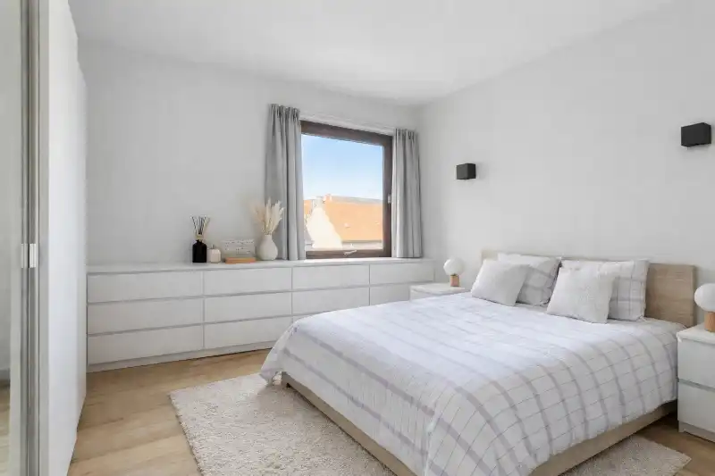 Roeselare- lichtrijk 2-slaapkamerappartement op toplocatie. foto 9