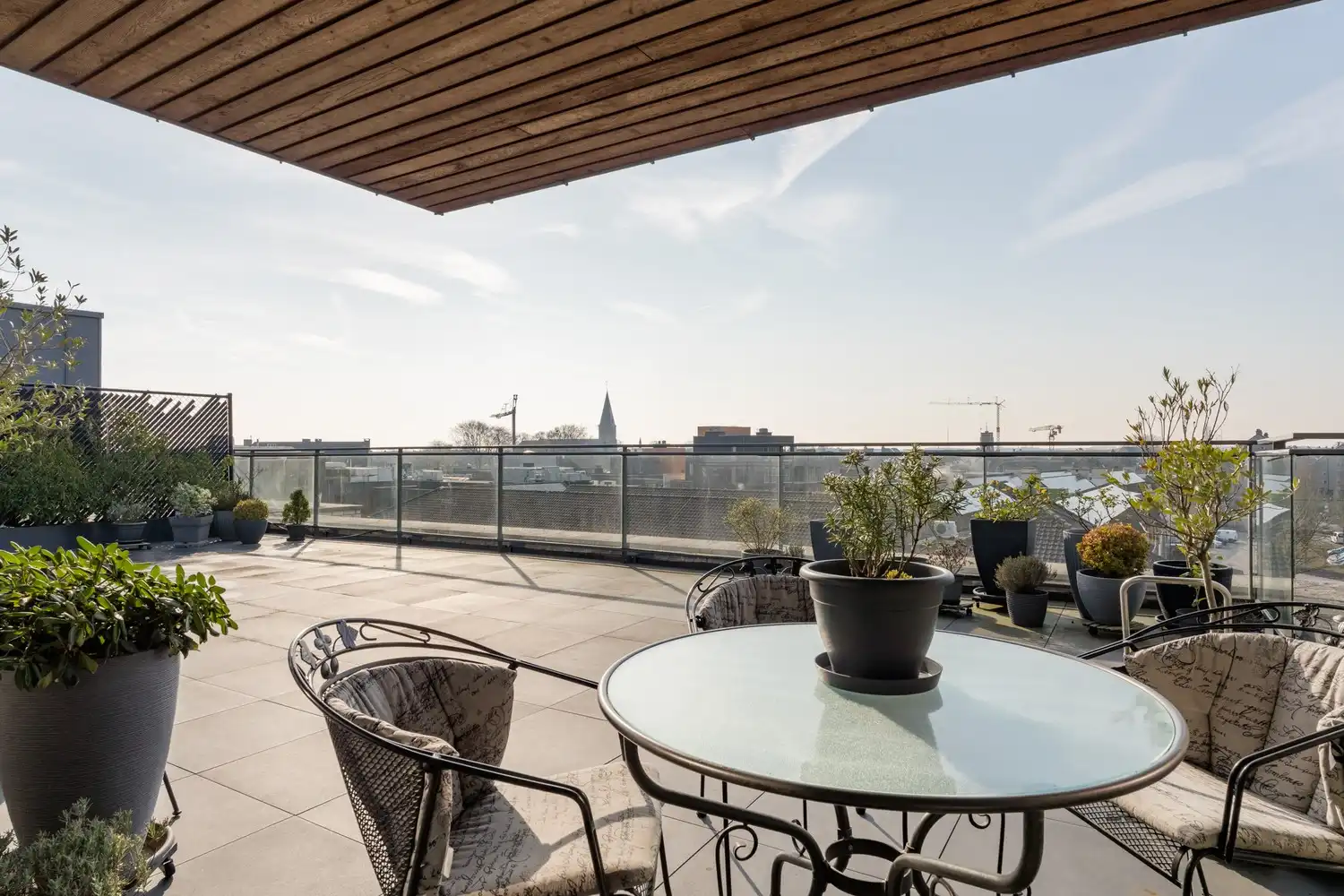 Prachtig penthouse met zeer groot terras en daktuin op het zuiden met 2 slaapkamers en 2 badkamers. foto 43