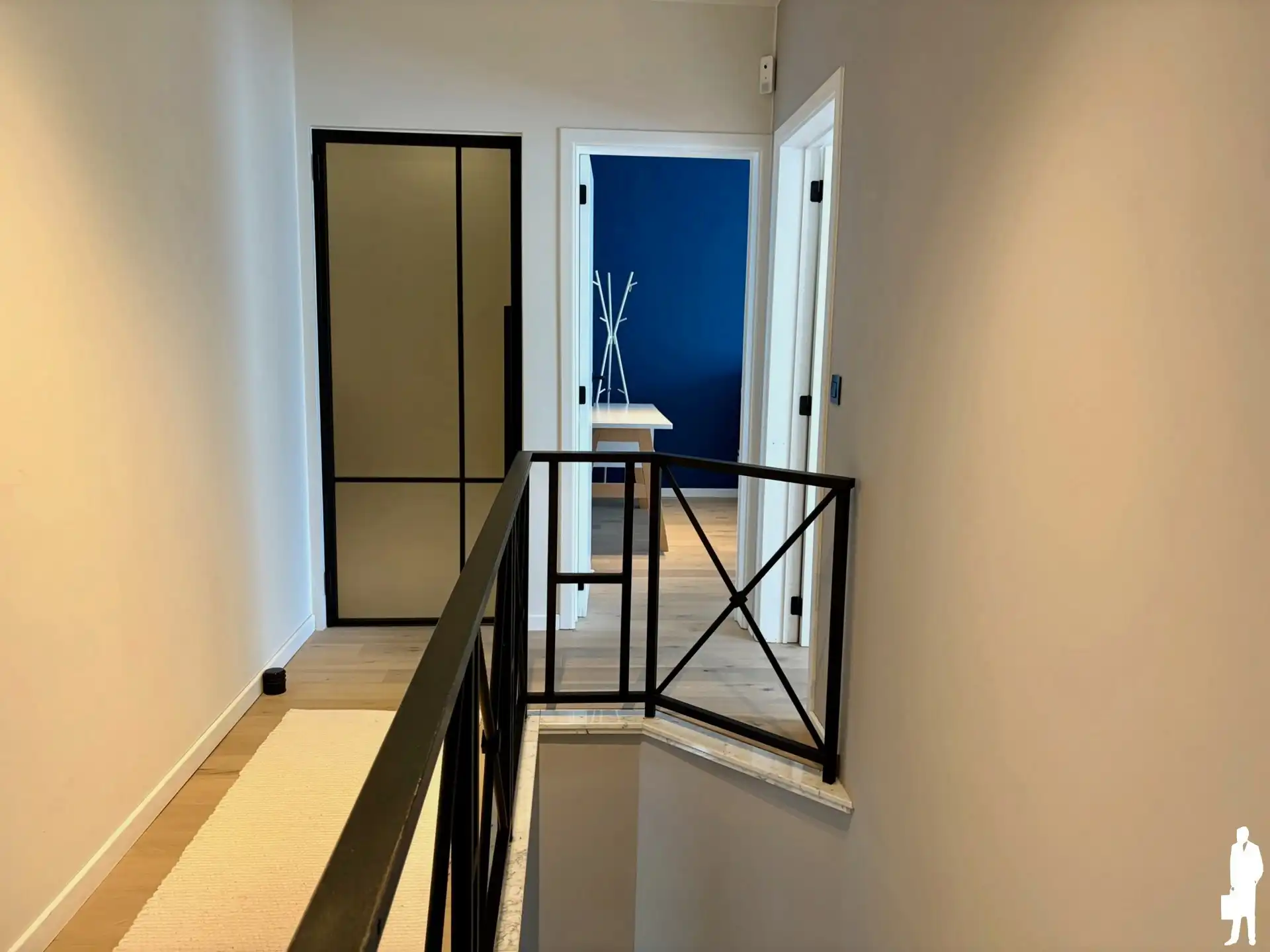 Unieke gezinswoning met veel mogelijkheden, garage en tuin foto 15