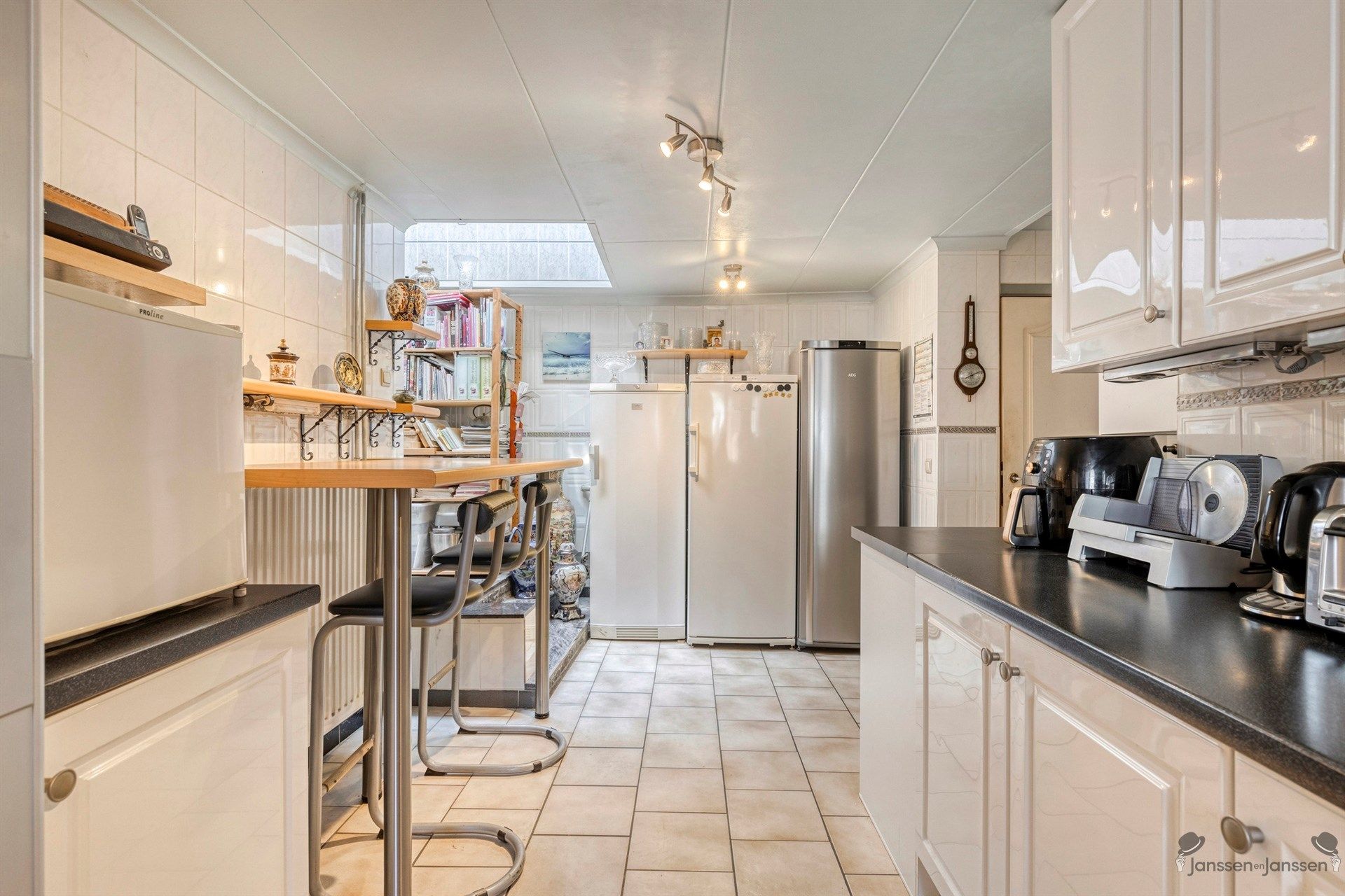 Charmant duplex appartement met 2 garages vlakbij het bruisende centrum van Boom foto 8