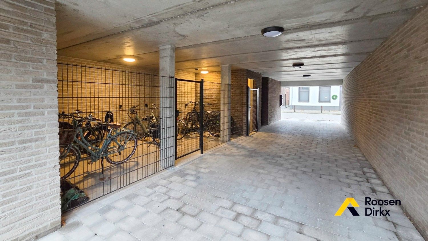 PRACHTIG APPARTMENT MET 2 SLK EN TERRAS HARTJE BREE! foto 28