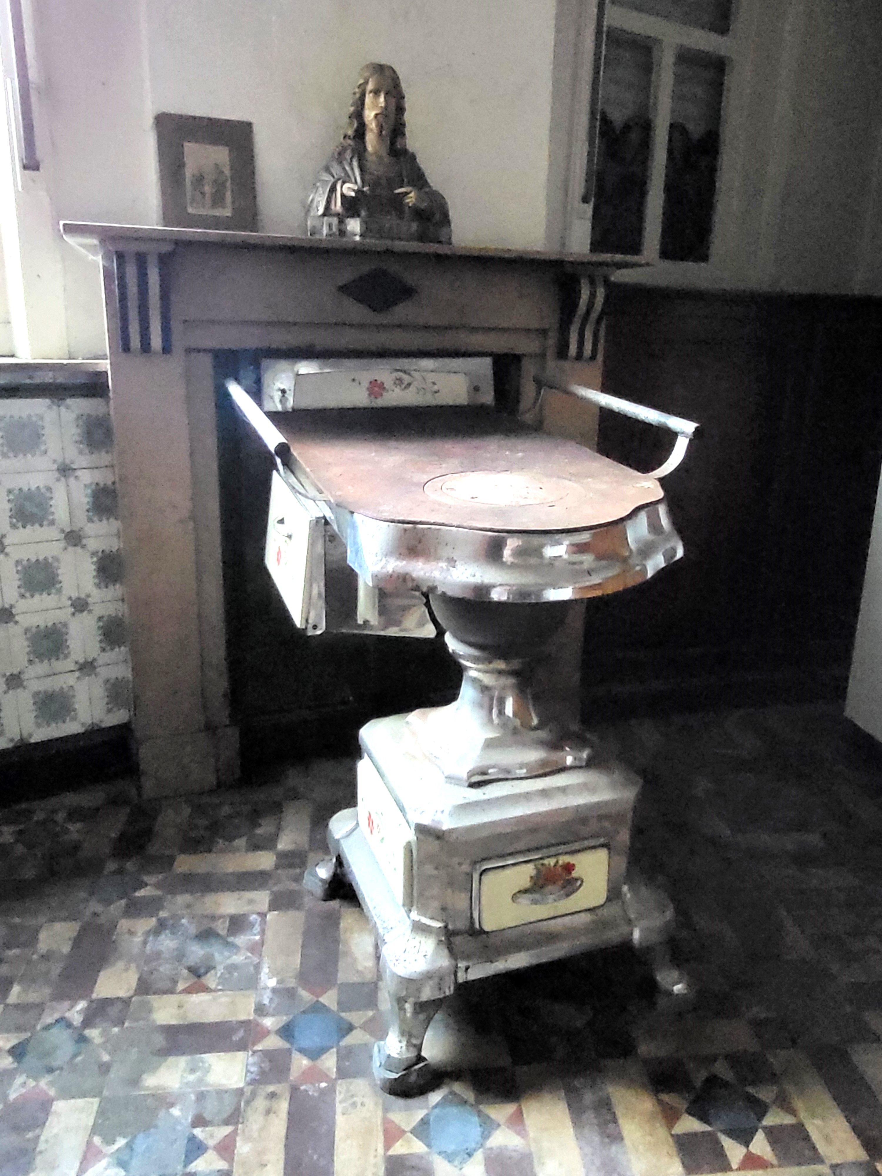 Prachtig te renoveren burgerwoning op 318m² met ruime garage en stalling. foto 19