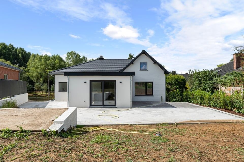 VOLLEDIG GERENOVEERDE BUNGALOW MET 3 SLAAPKAMERS EN EEN PRACHTIGE TUIN foto 38
