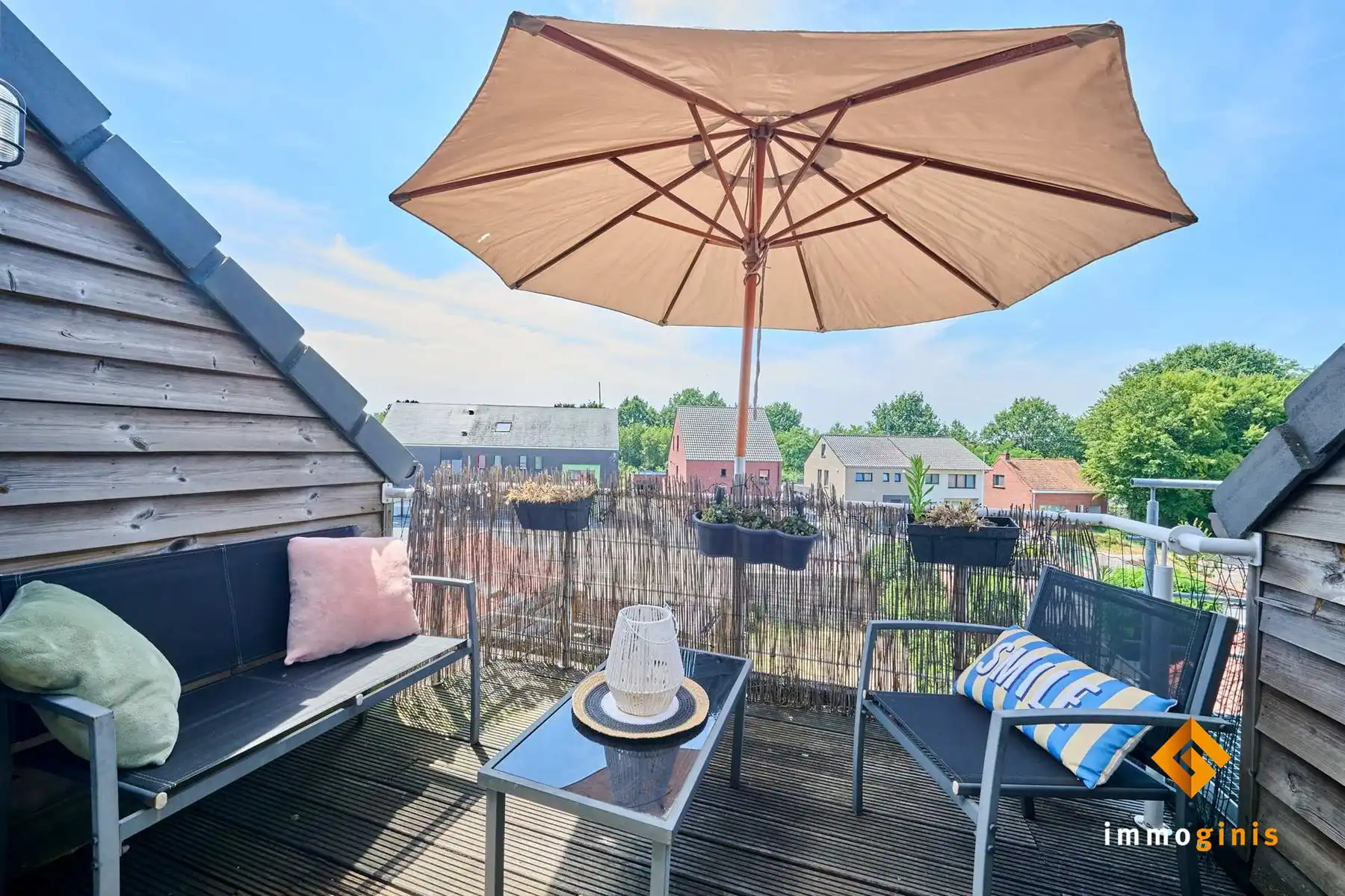 Verrassend ruim 1-slaapkamerappartement met zonnig terrasje, vlakbij centrum Leopoldsburg! foto 5