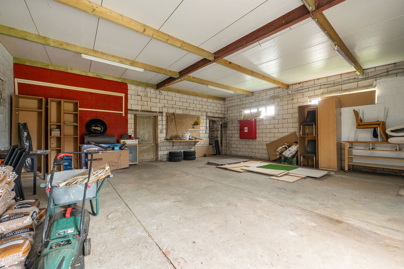 Instapklare rijwoning met tuin én hangaar! foto 20