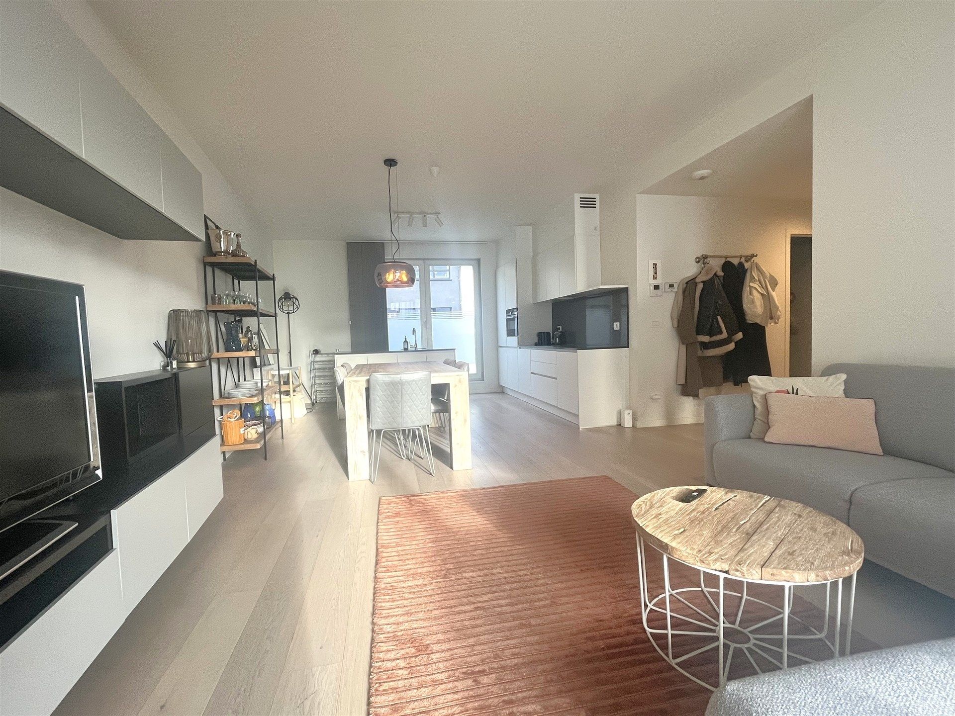 licht appartement met 1 slaapkamer en terras nabij 't Zuid! foto 5