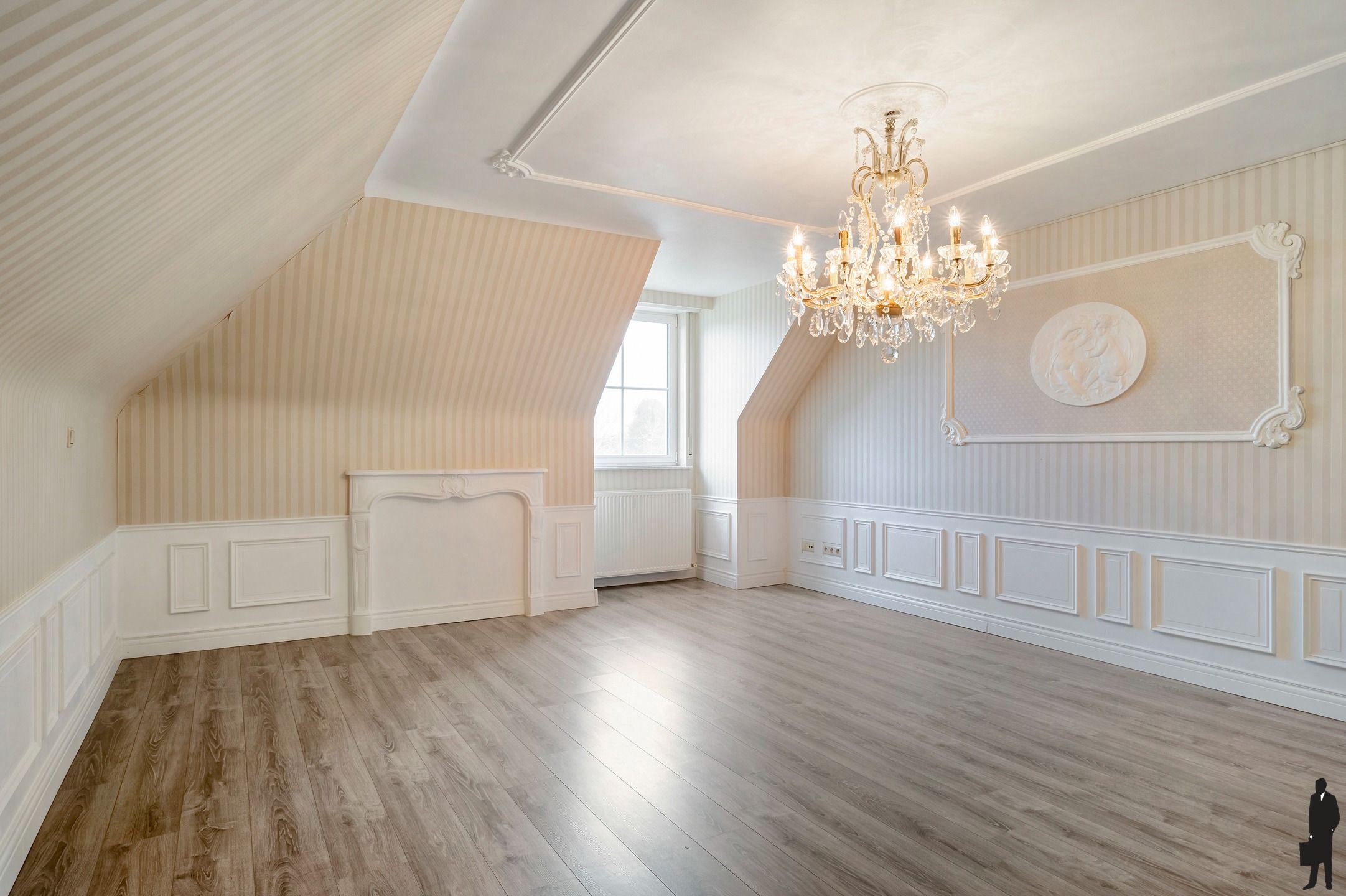 Buitengewone villa met 3 slpk. op 2.101m² nabij Postel foto 5