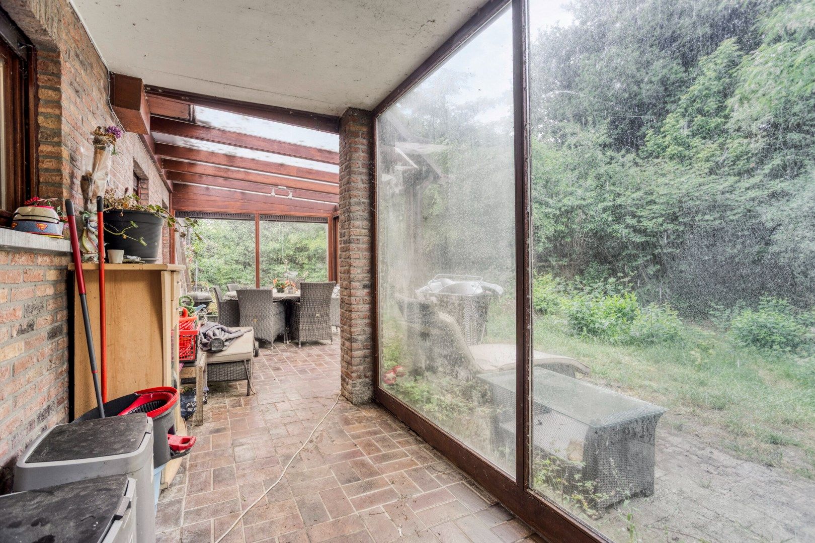 Gelijkvloerse woning met 2 slpks en inpandige garage op 824 m² !  foto 16