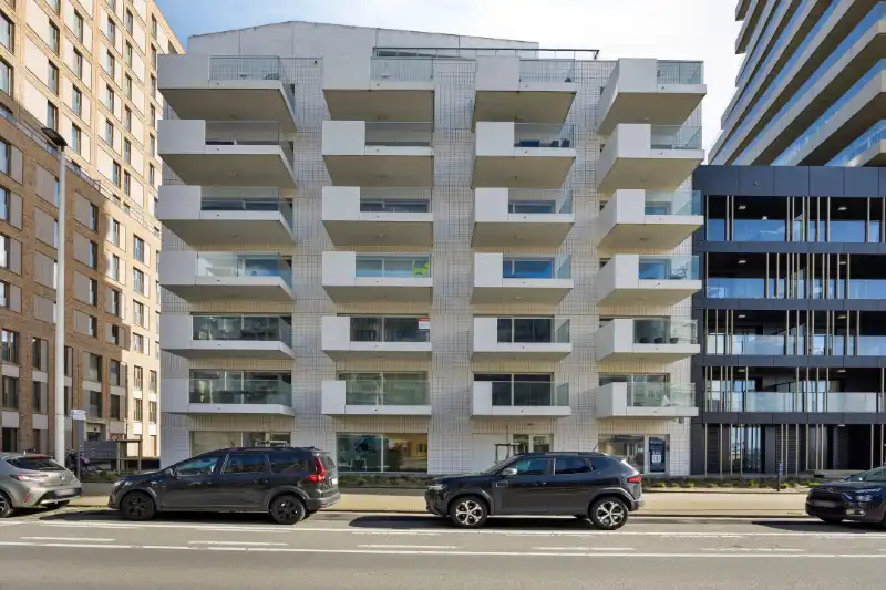 Luxueus appartement, parkeerplaats en ruim terras met zeezicht! foto 2