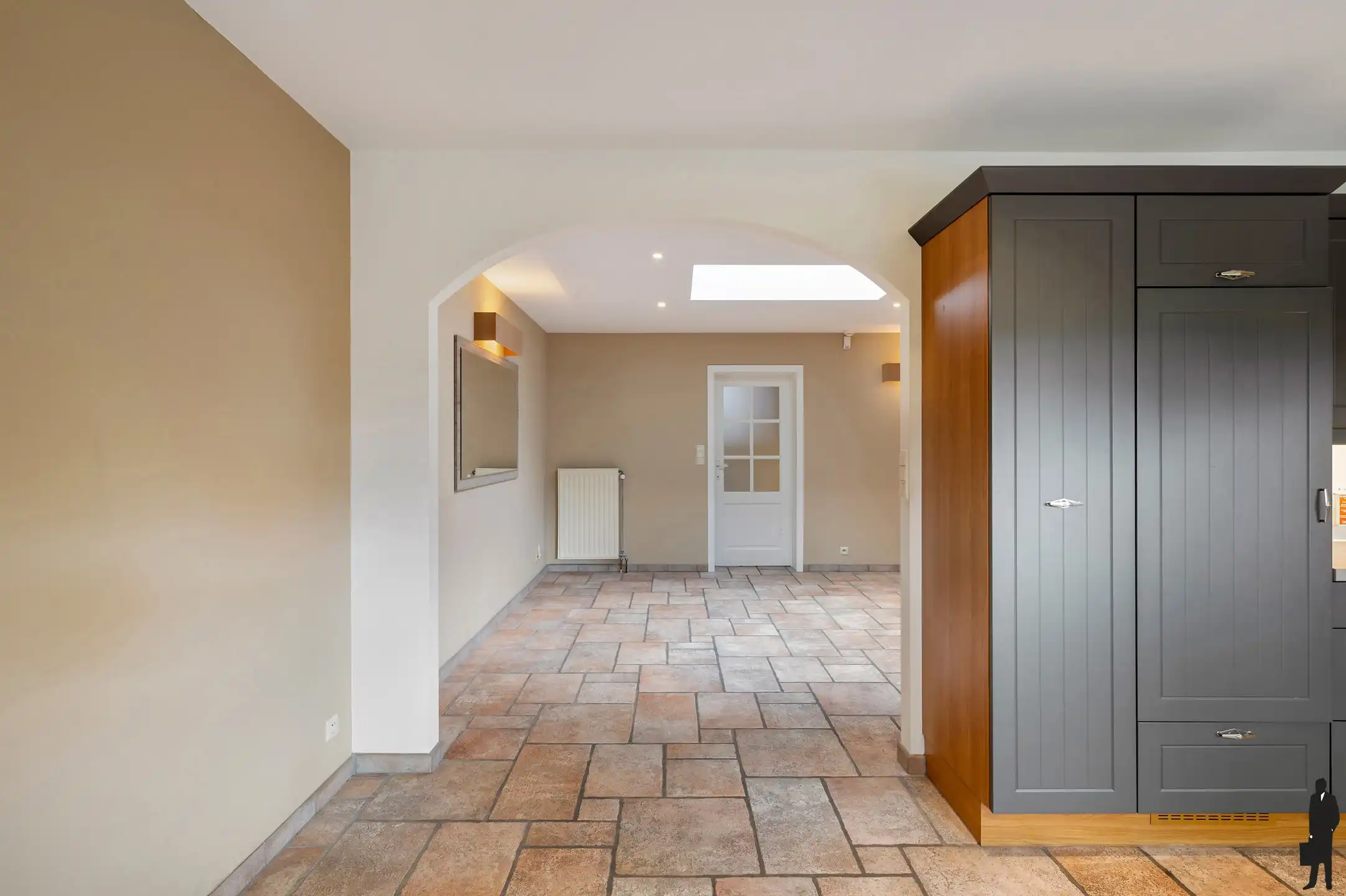 Zeer verzorgde gezinswoning, gelegen in een rustige straat toch zeer centraal nabij scholen/winkels/invalswegen/etc!&nbsp; foto 7