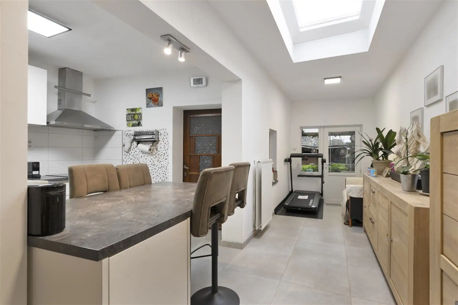 Gerenoveerde rijwoning foto 8