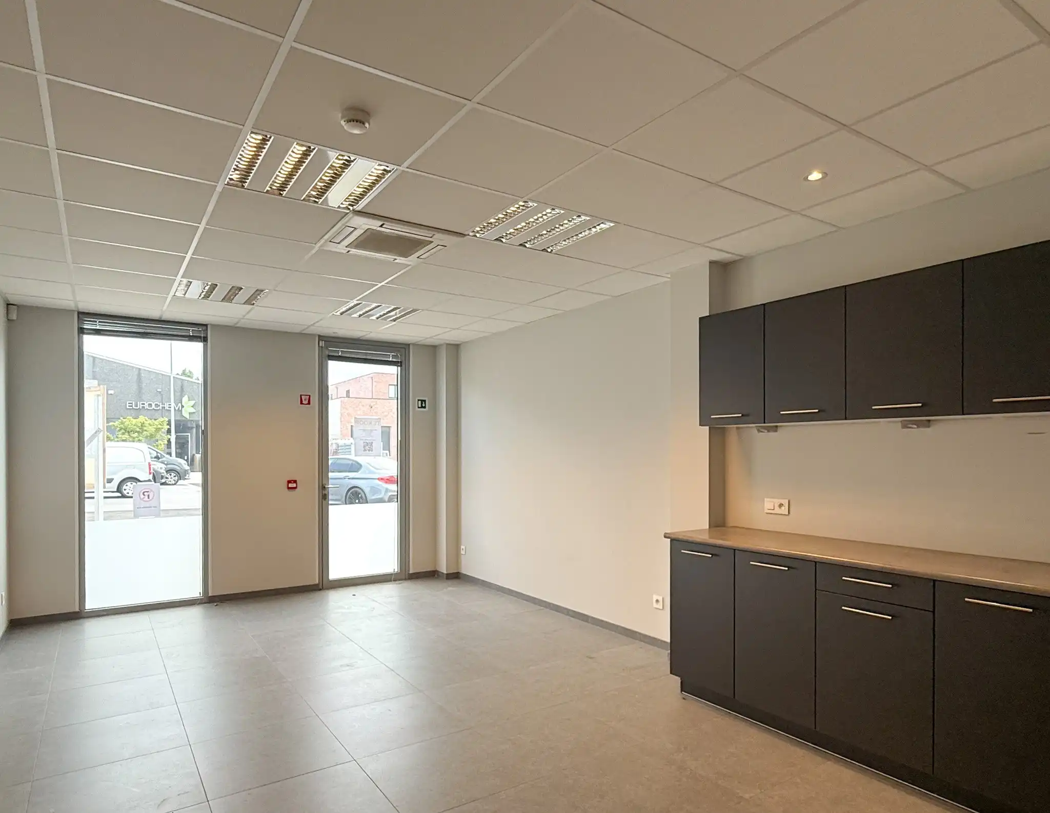 Veelzijdig bedrijfsgebouw met tal van mogelijkheden op een strategische locatie foto 13