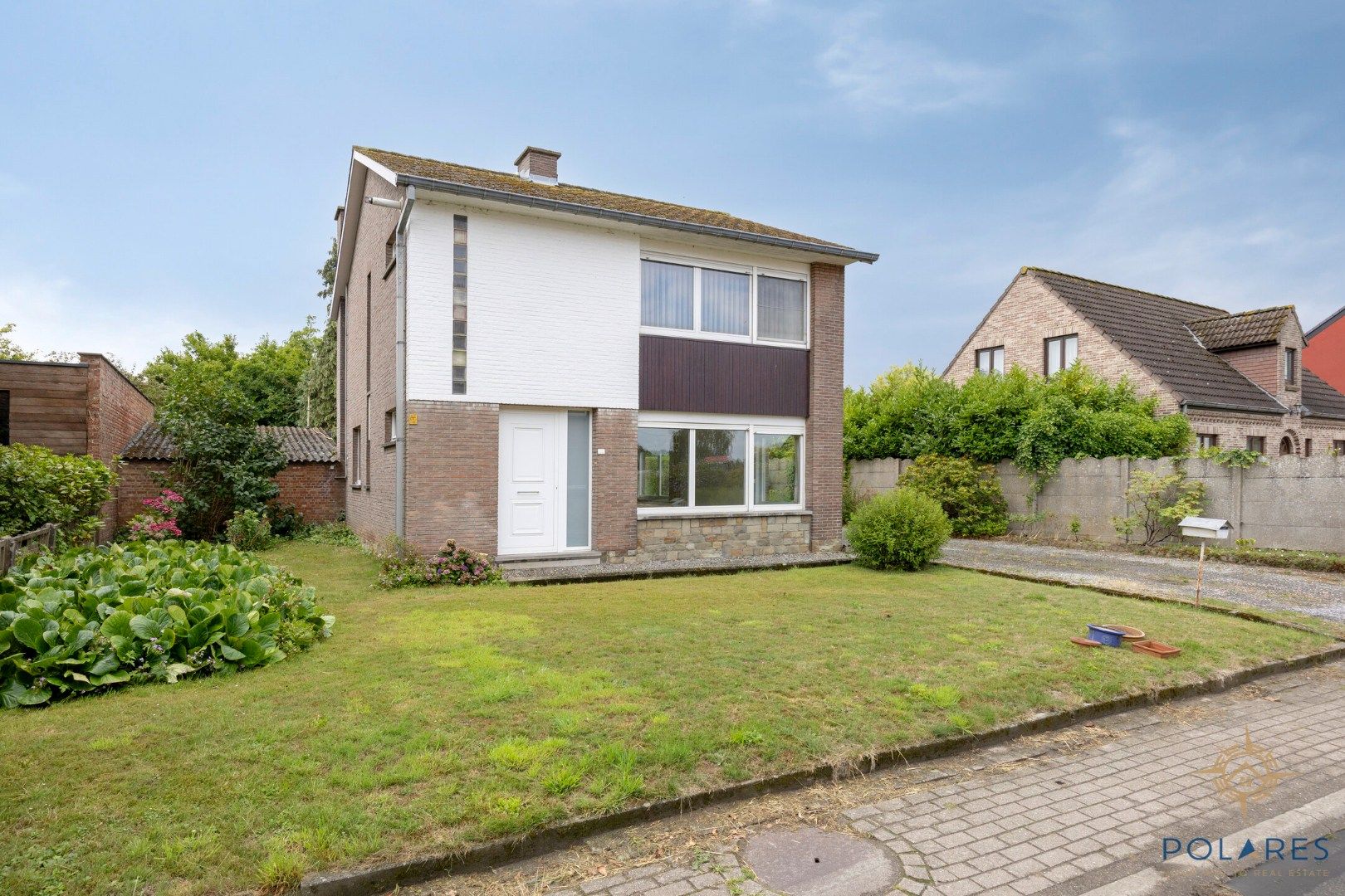 Hoofdfoto van de publicatie: Zuidgerichte open bebouwing op groot perceel