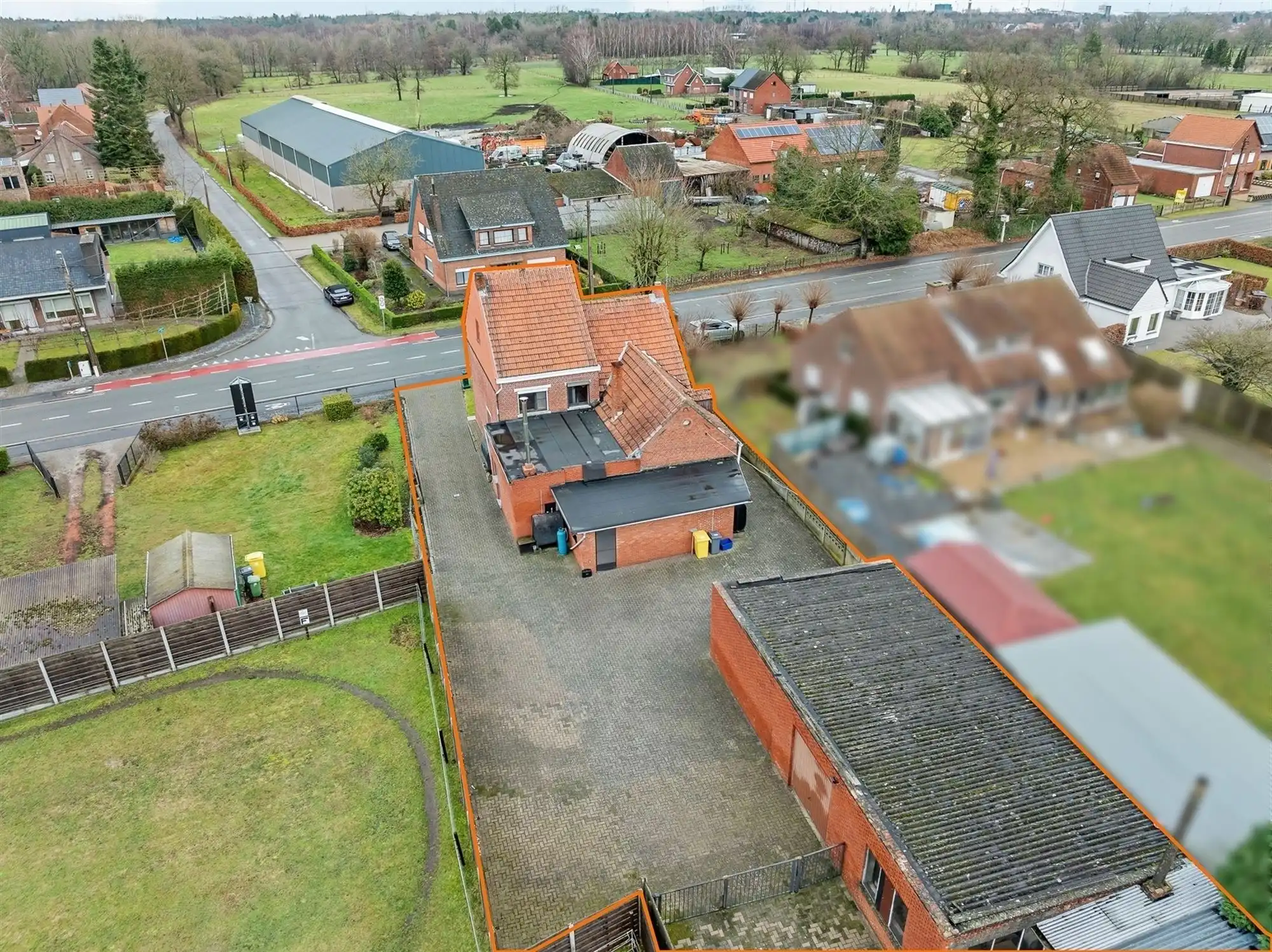 OPBRENGSTEIGENDOM MET 2 WONINGEN foto 32