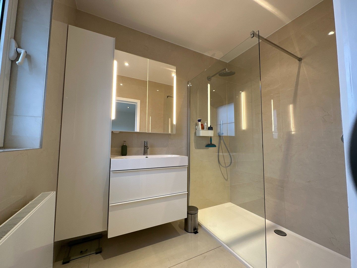 Uniek 4-slaapkamer appartement aan het Kerkplein foto 9