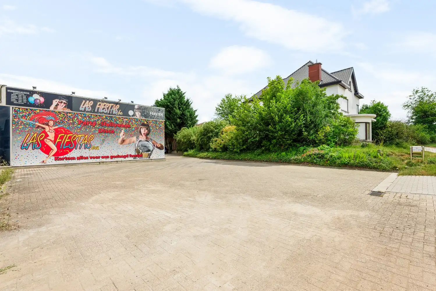 Handelspand met ruime showroom en parking op commerciële ligging te Kontich foto 17