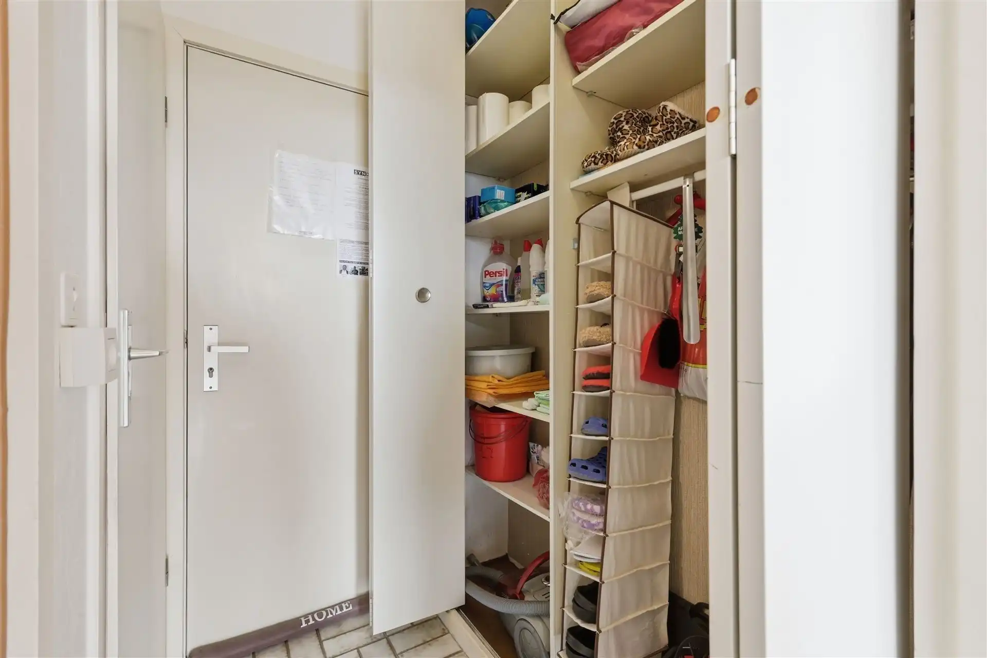 ZONNIG / VLAK AAN ZEEDIJK foto 12