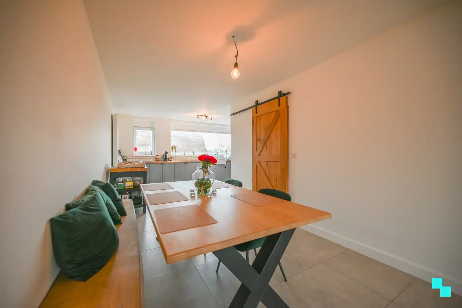 Bel-etagewoning nabij het centrum van Waregem! foto 10