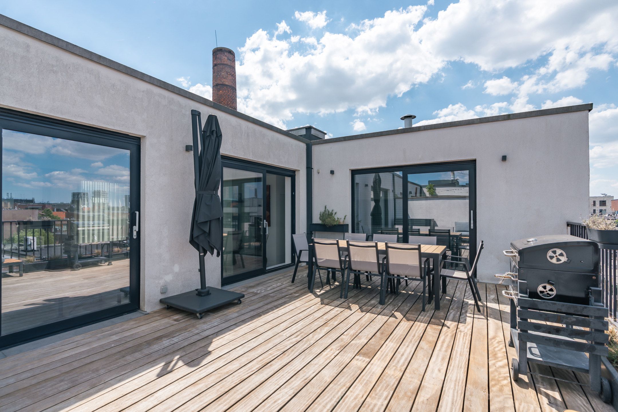 Luxe penthouse met zonneterras (40m²) in de begeerde Markgravewijk – instapklaar, lichtrijk en energiezuinig foto 10