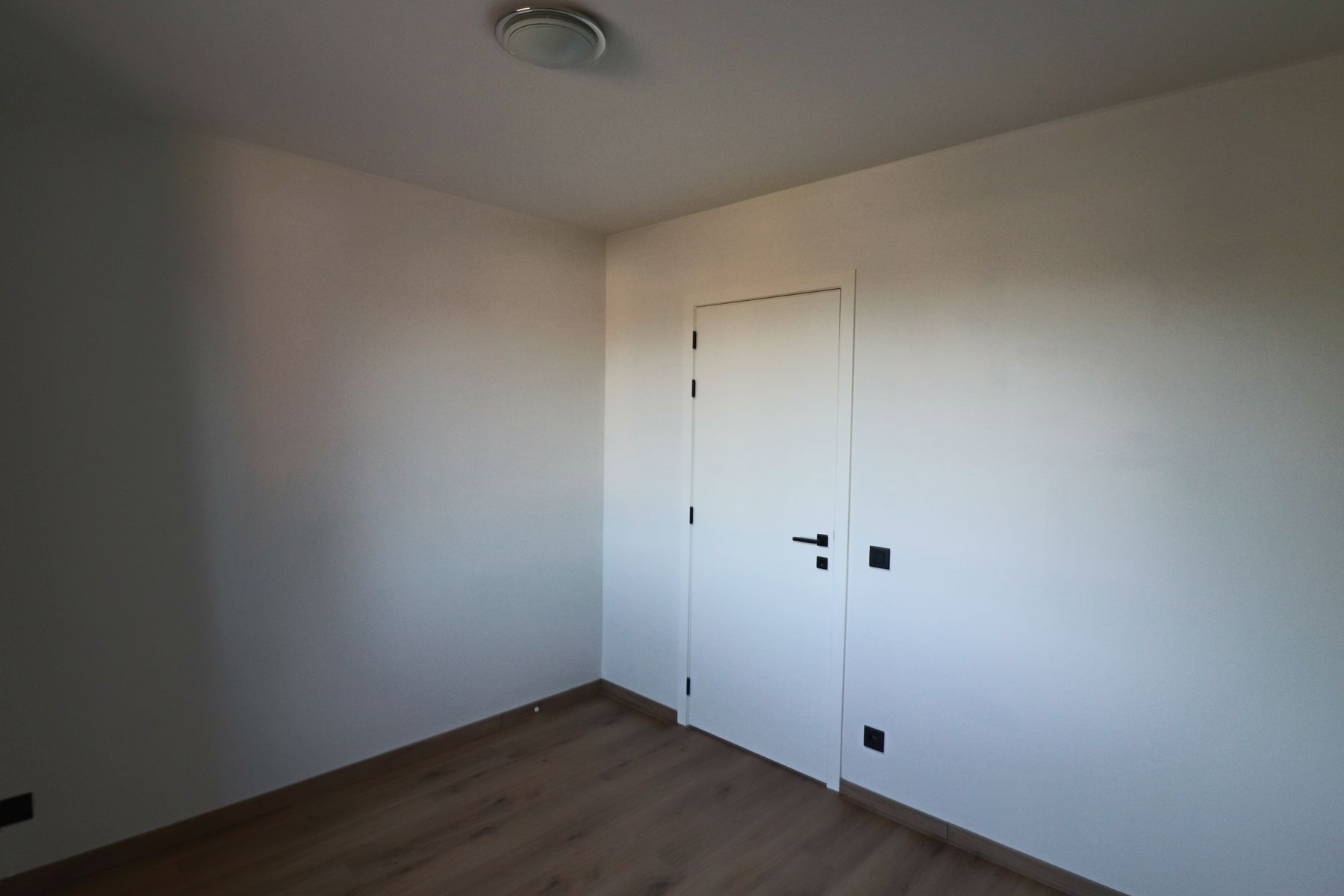 Energiezuinige nieuwbouwwoning (E12) met 3-4 slaapkamers en tuin met tuinberging. foto 19