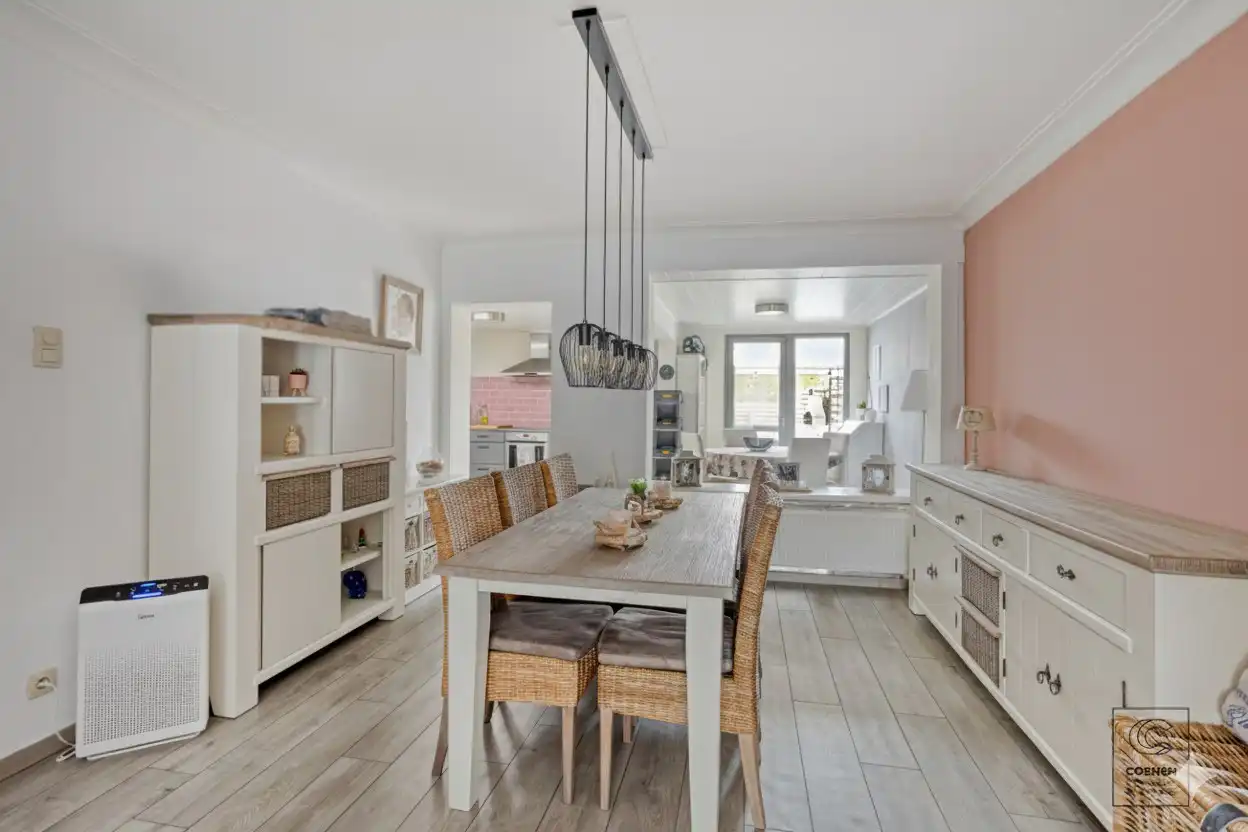 Zeer ruime en instapklare woning van 181 m², 4 slpk's en zeer leuke, zonnige tuin met prachtig uitzicht! foto 7