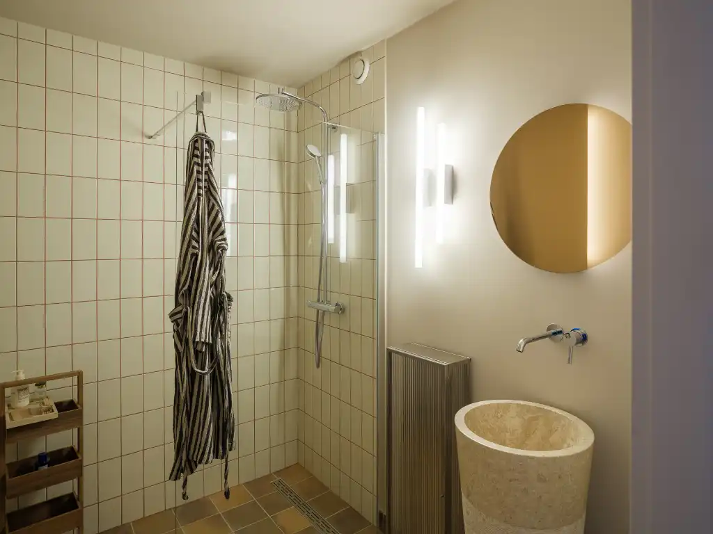 Stijlvol gerenoveerd appartement met twee slaapkamers en terrassen aan het Zuidpark foto 14
