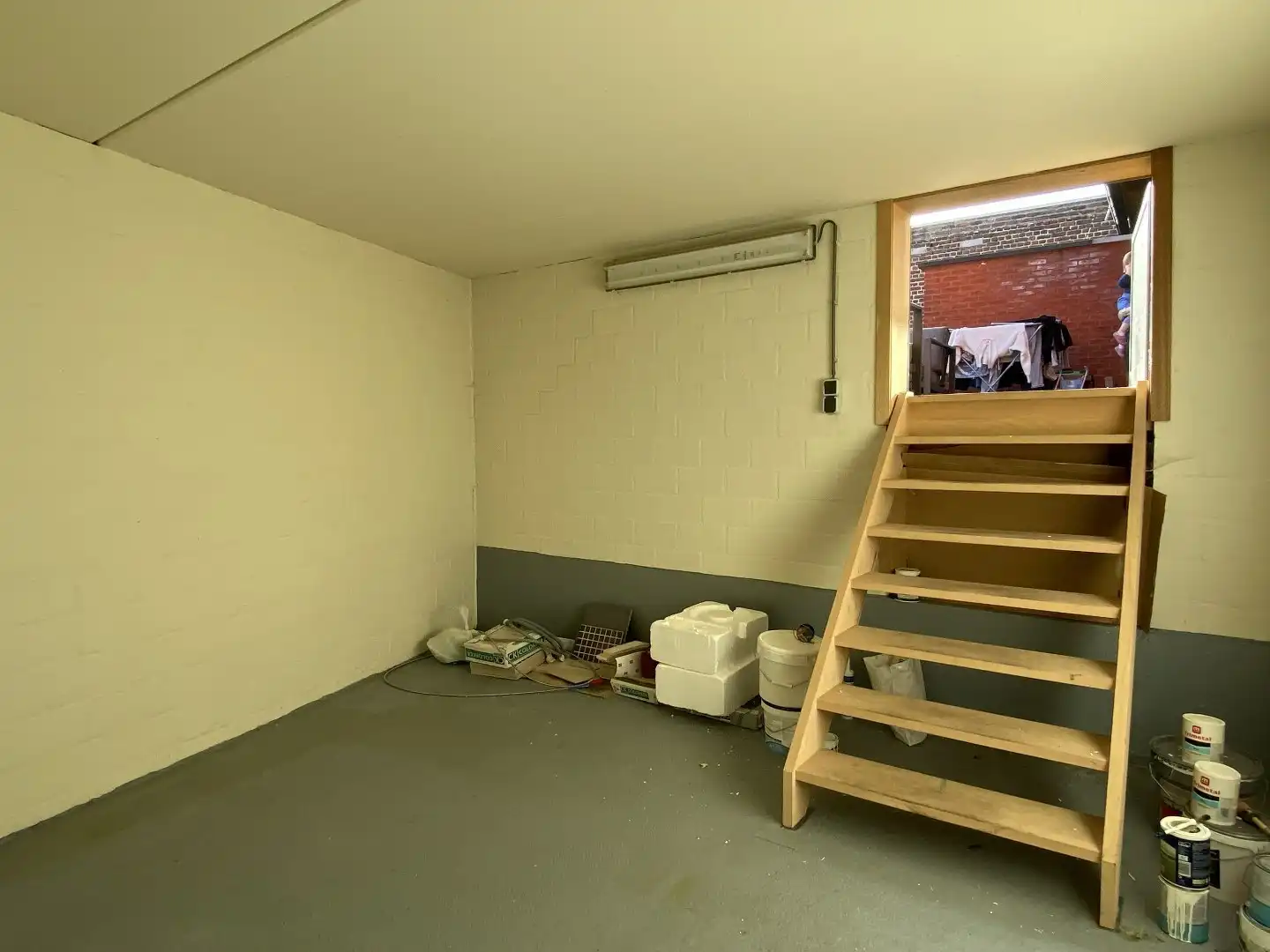 GEZELLIGE INSTAPKLARE RIJWONING MET 3 SLAAPKAMERS | TERRAS EN AUTOSTAANPLAATS foto 7