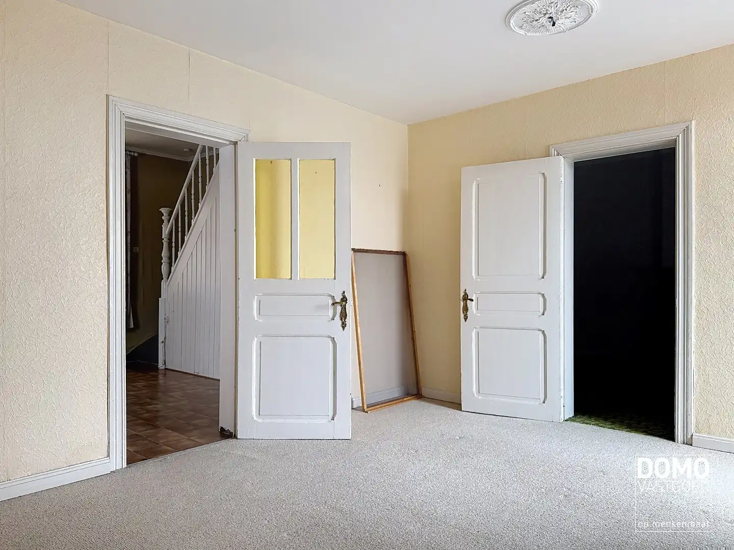 Karaktervolle woning met tal van mogelijkheden en voorzien van paardenstallingen foto 6