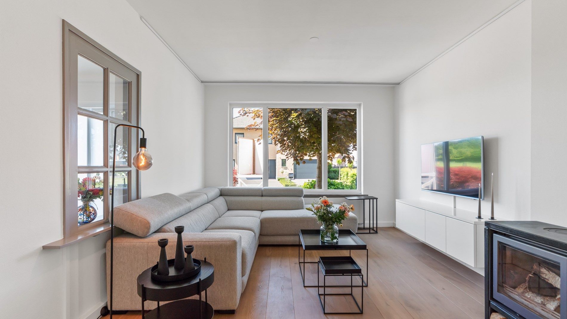 Volledig gerenoveerde, instapklare woning vlakbij Maastricht foto 11