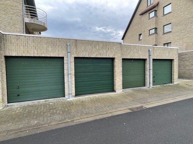 🔑 TE KOOP – Ruime garagebox (2 wagens) in Middelkerke! foto 5