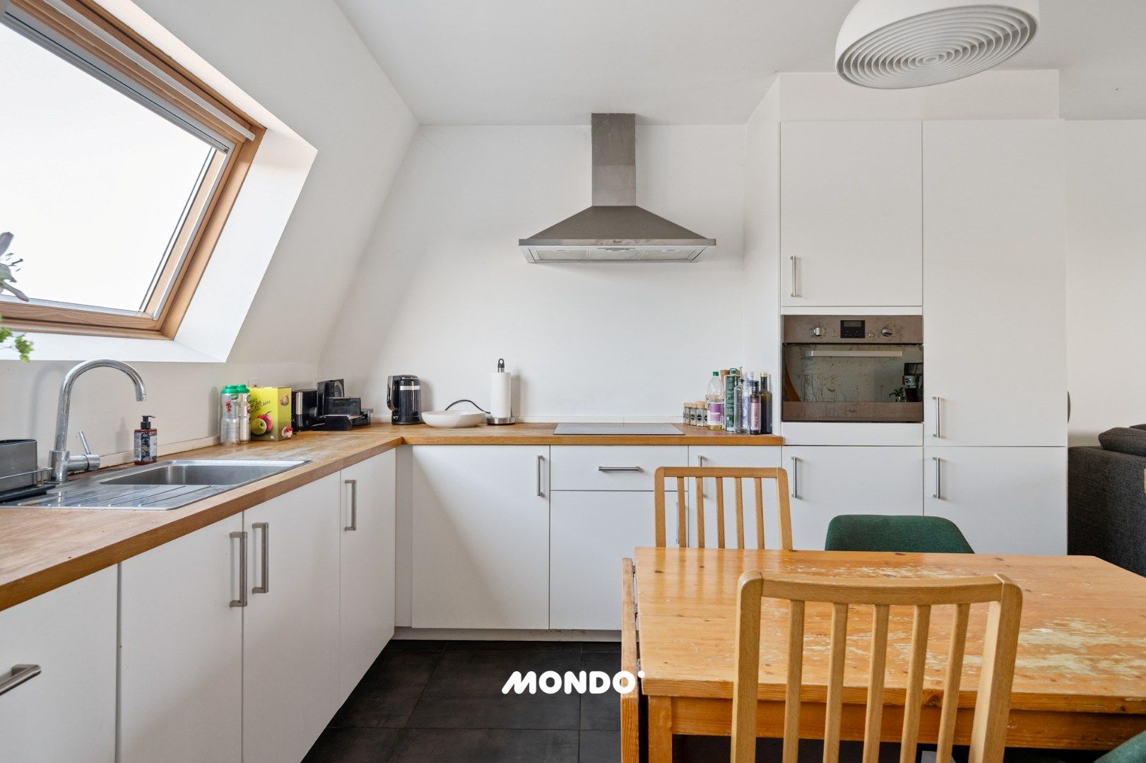 Modern duplex appartement met groot terras te Willebroek! foto 4