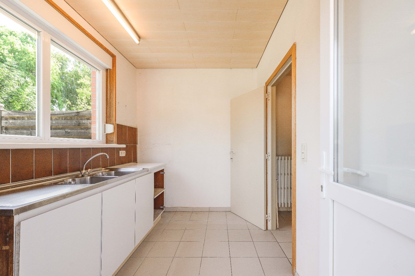 PRACHTIGE HERENWONING MET TUIN | GARAGES & TOEGANG ACHTEROM foto 12