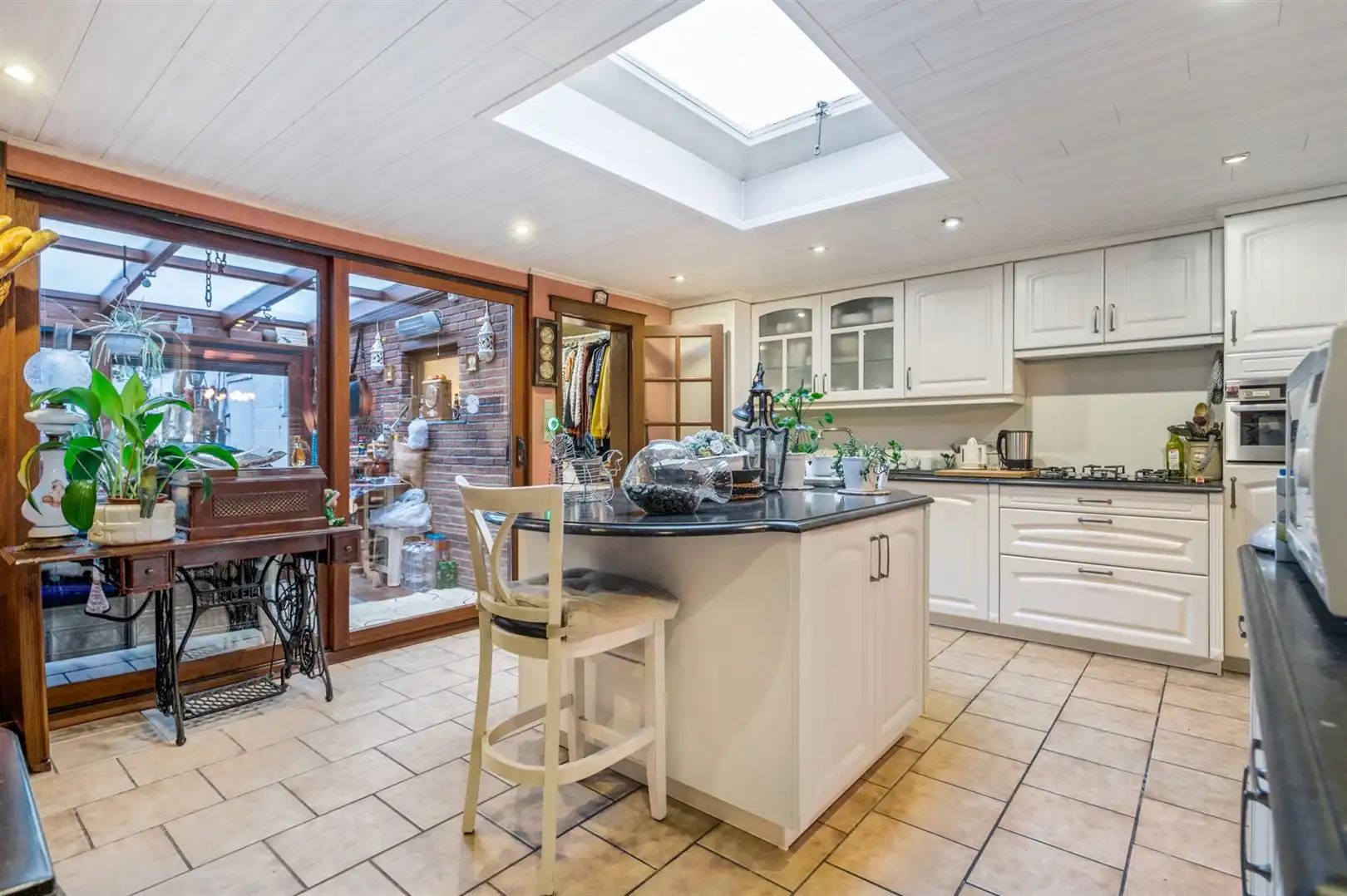 Centraal gelegen woning met 2 slaapkamers en tuin. foto 7