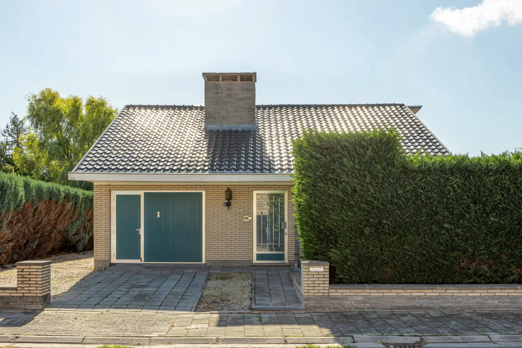Vrijstaande bungalow met garage en zuidgerichte tuin foto 3