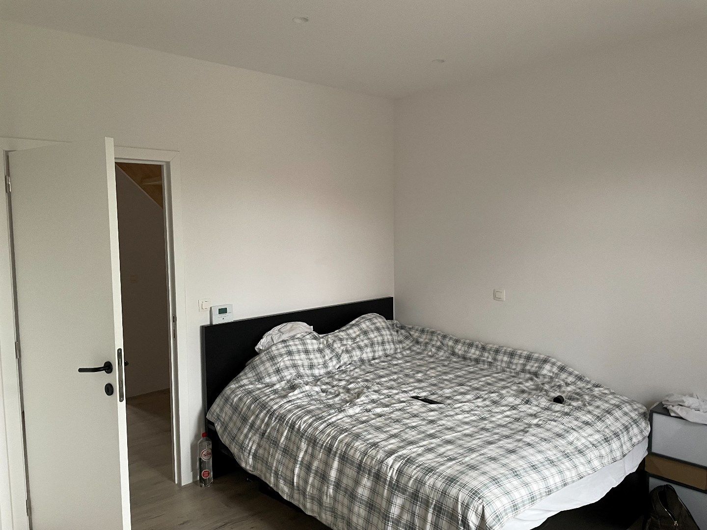 Vernieuwde, energiezuinige woning in centrum Evergem foto 9