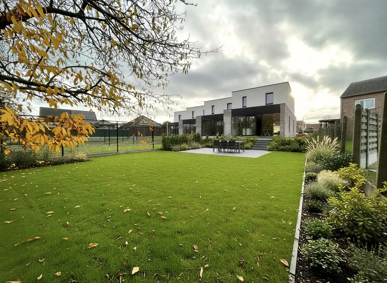 INSTAPKLARE ENERGIEZUINIGE NIEUWBOUWWONING OP 472 m² foto 2