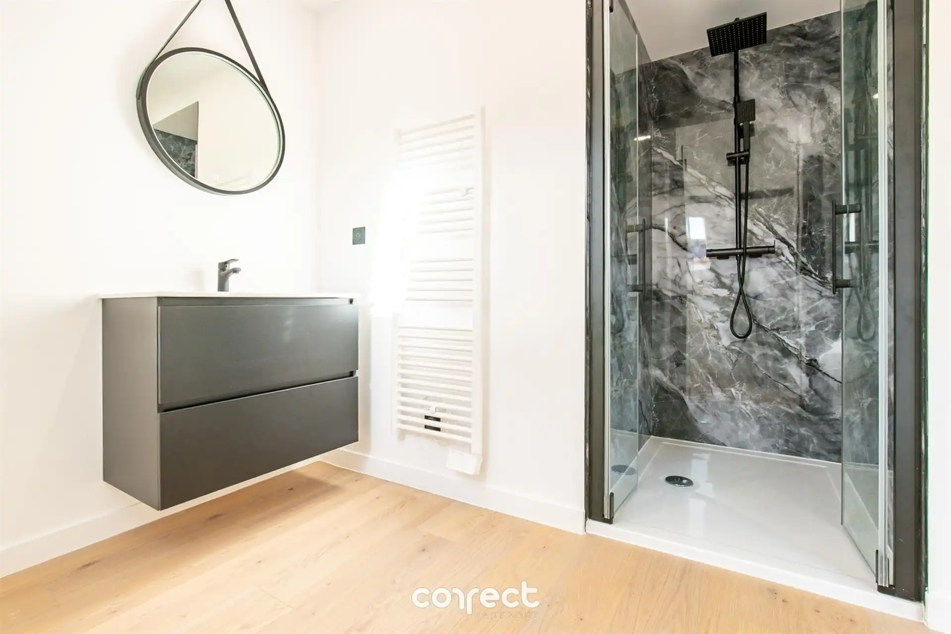 Prachtig gerenoveerde stadswoning met tuin foto 23