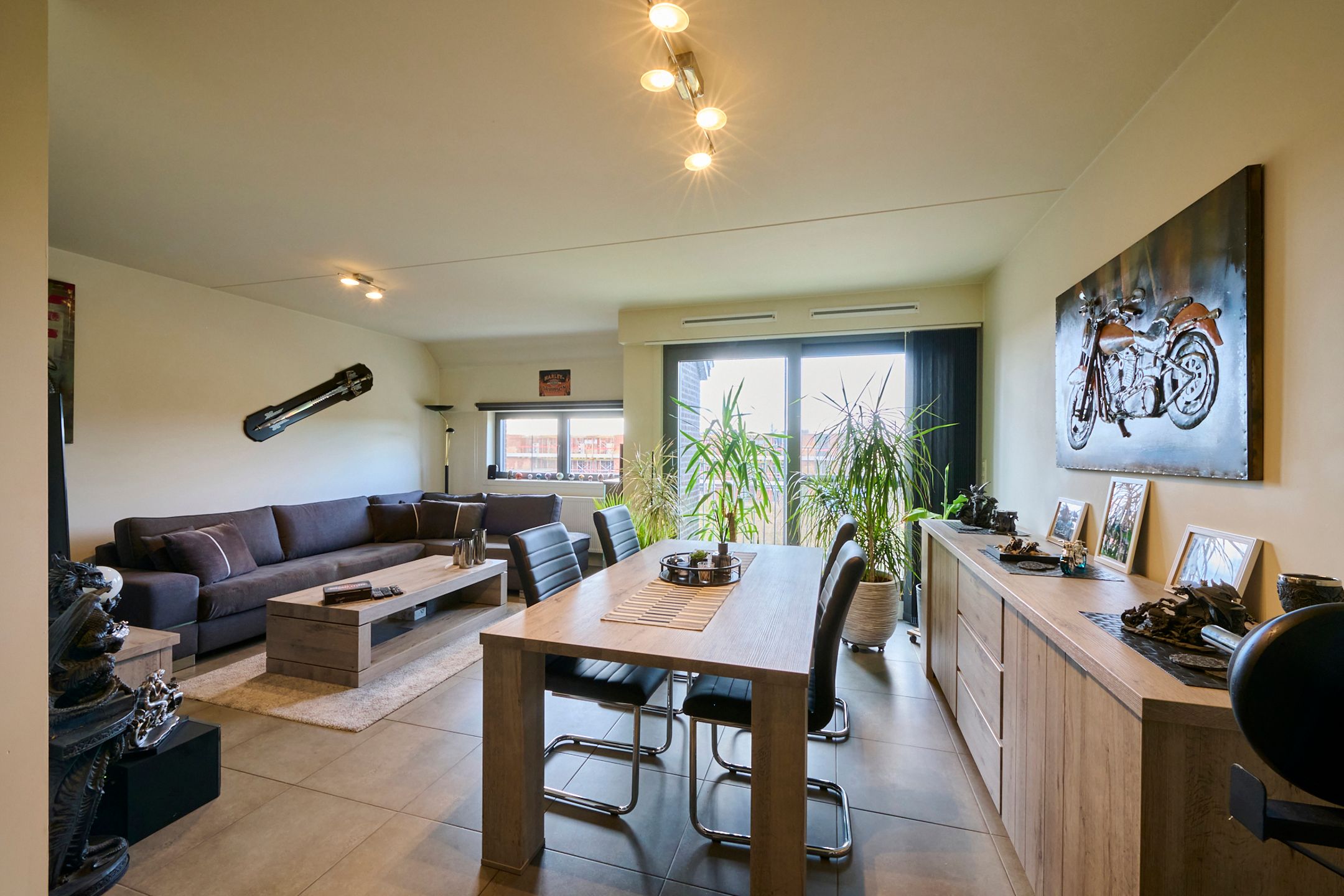 Recent en ruim duplex appartement + 2 terrassen + 2 parkings foto 2