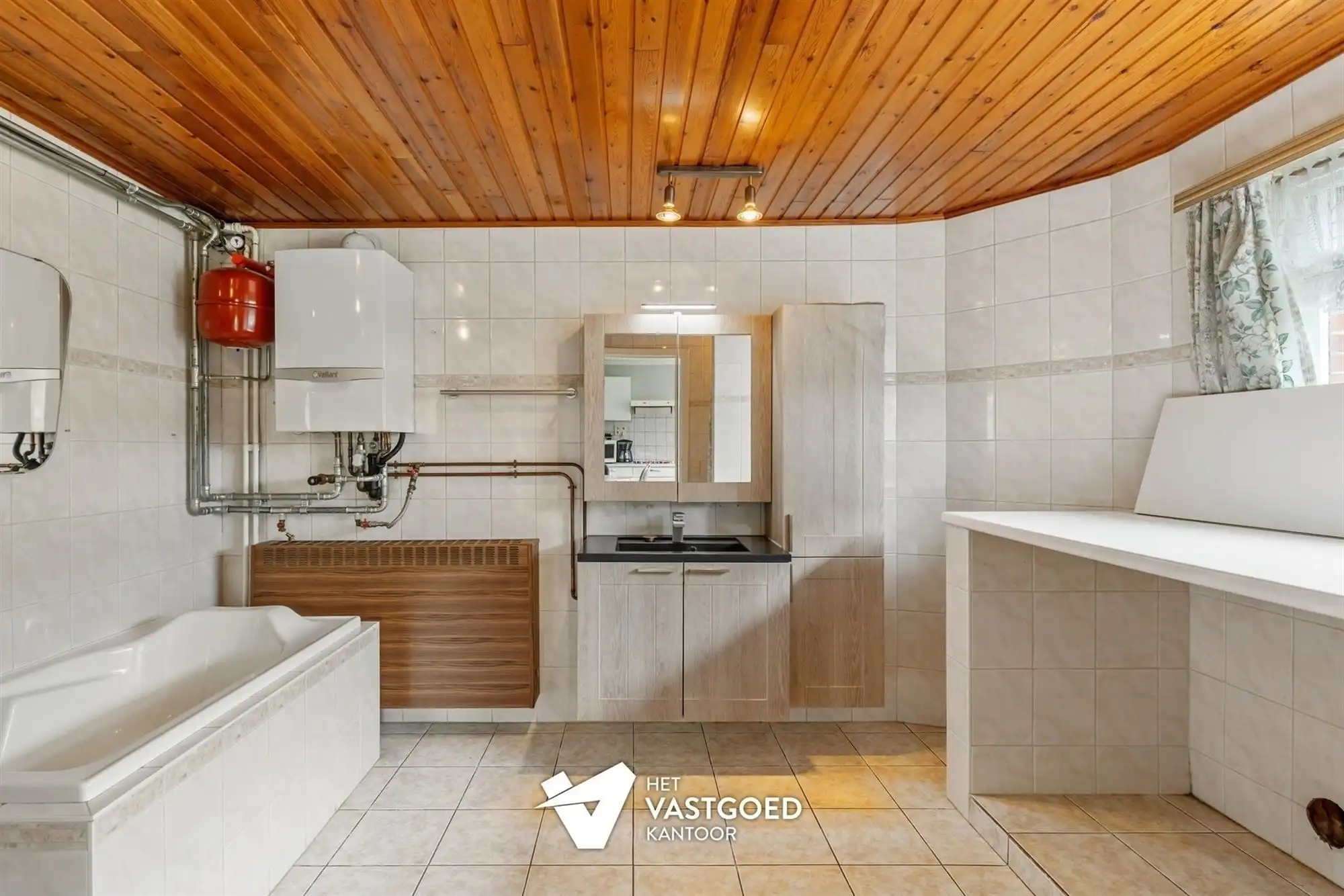PERFECT ONDERHOUDEN WONING OP PRACHTIG PERCEEL NABIJ KEIHEUVEL foto 20