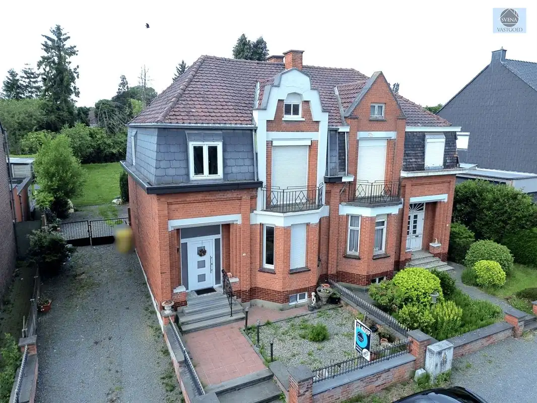 INSTAPKLARE WONING MET 3 SLAAPKAMERS EN TUIN foto {{pictureIndex}}
