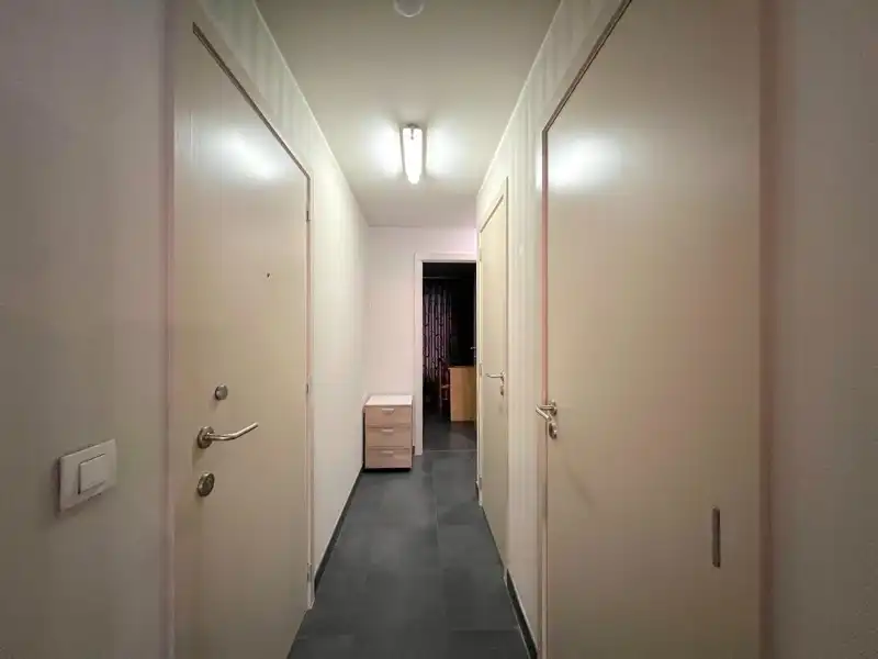 GELIJKVLOERS-APPARTEMENT te CENTRUM TORHOUT foto 5